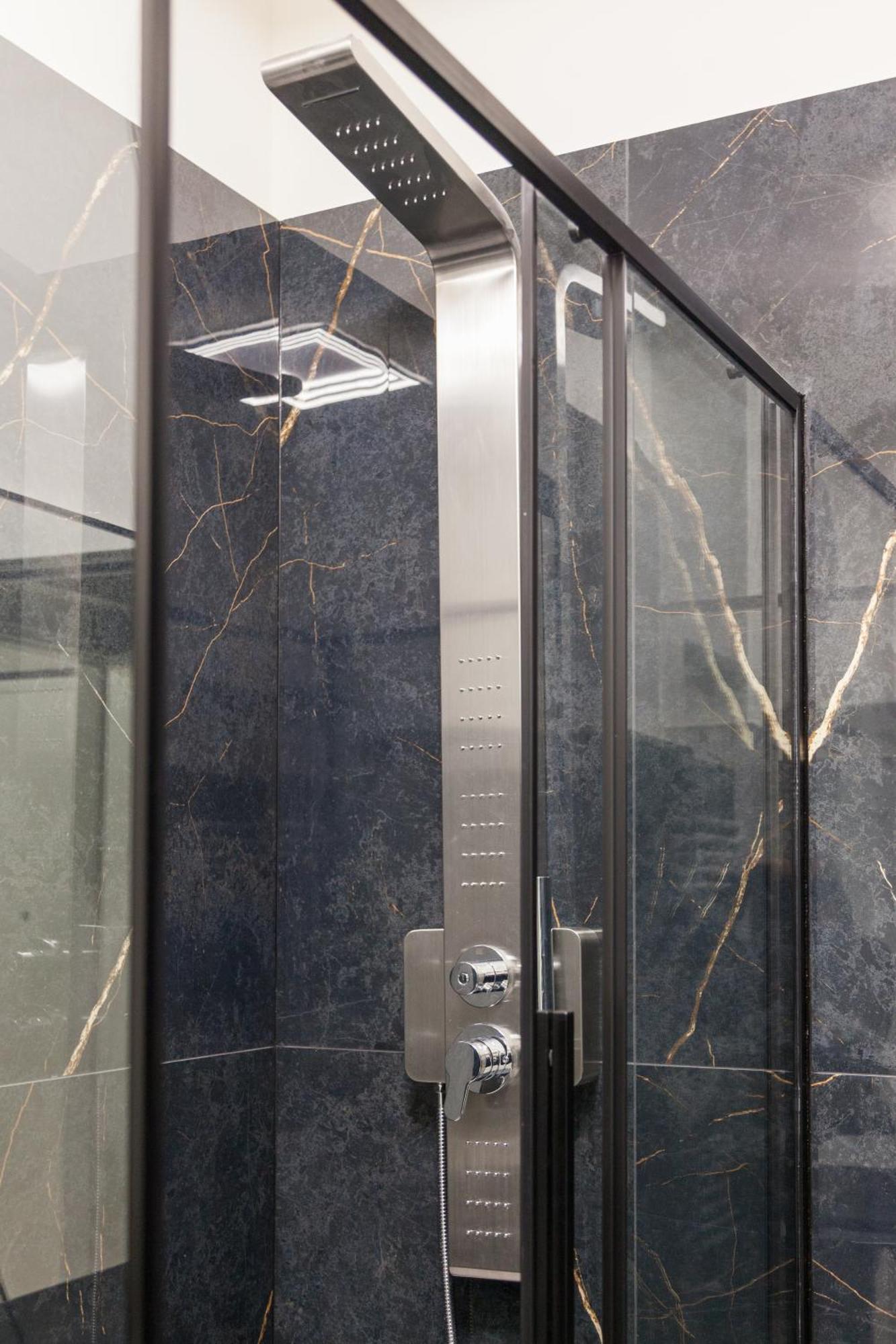Italian Fashion Suite - Luxurious Marble City Center Milão Exterior foto