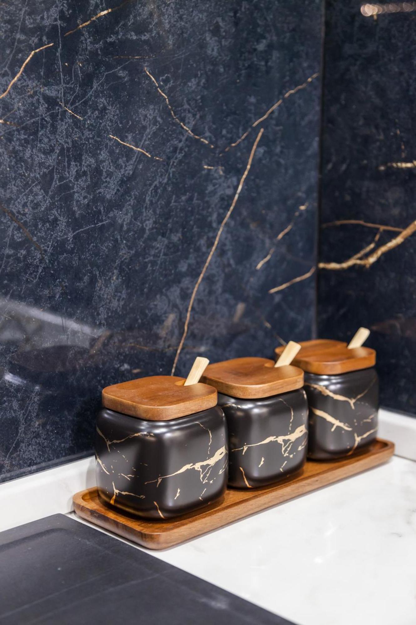Italian Fashion Suite - Luxurious Marble City Center Milão Exterior foto