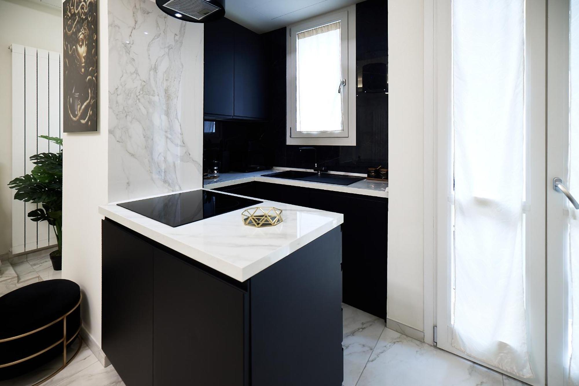 Italian Fashion Suite - Luxurious Marble City Center Milão Exterior foto