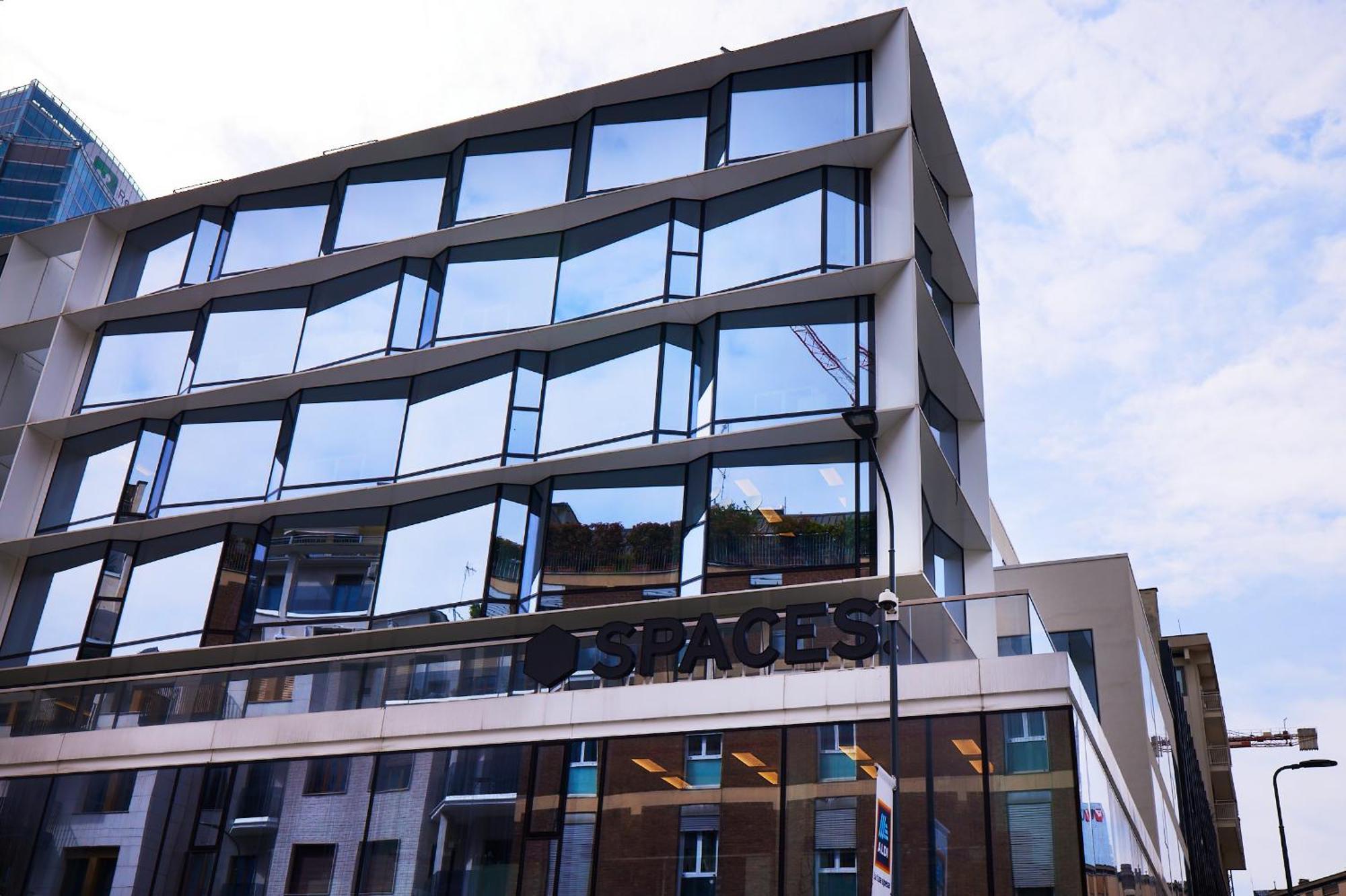 Italian Fashion Suite - Luxurious Marble City Center Milão Exterior foto
